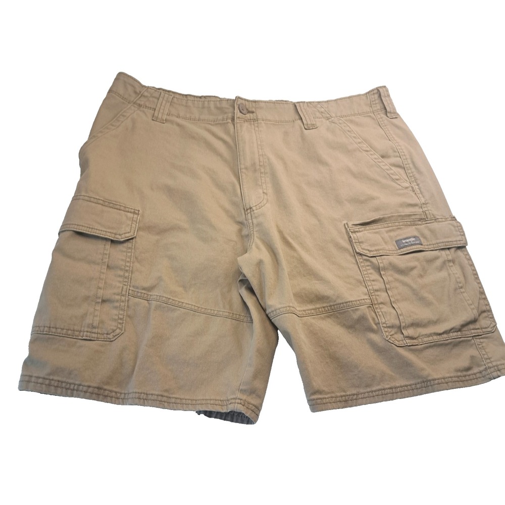 Wrangler Relaxed Fit Cargo Shorts Men's 38x10 Khaki Tan Outdoors Gorp Classic